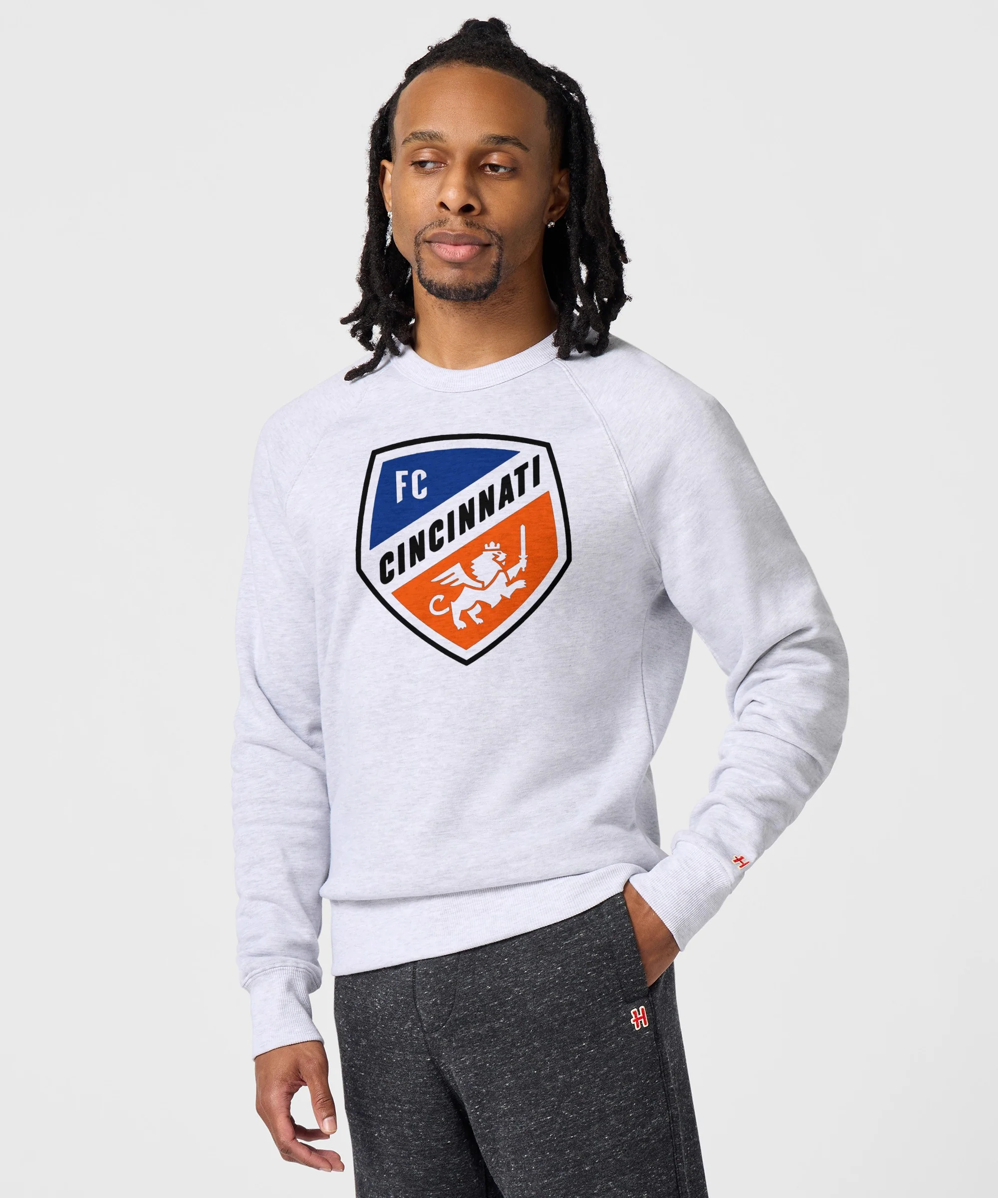 FC Cincinnati '19 Crewneck - Image 6